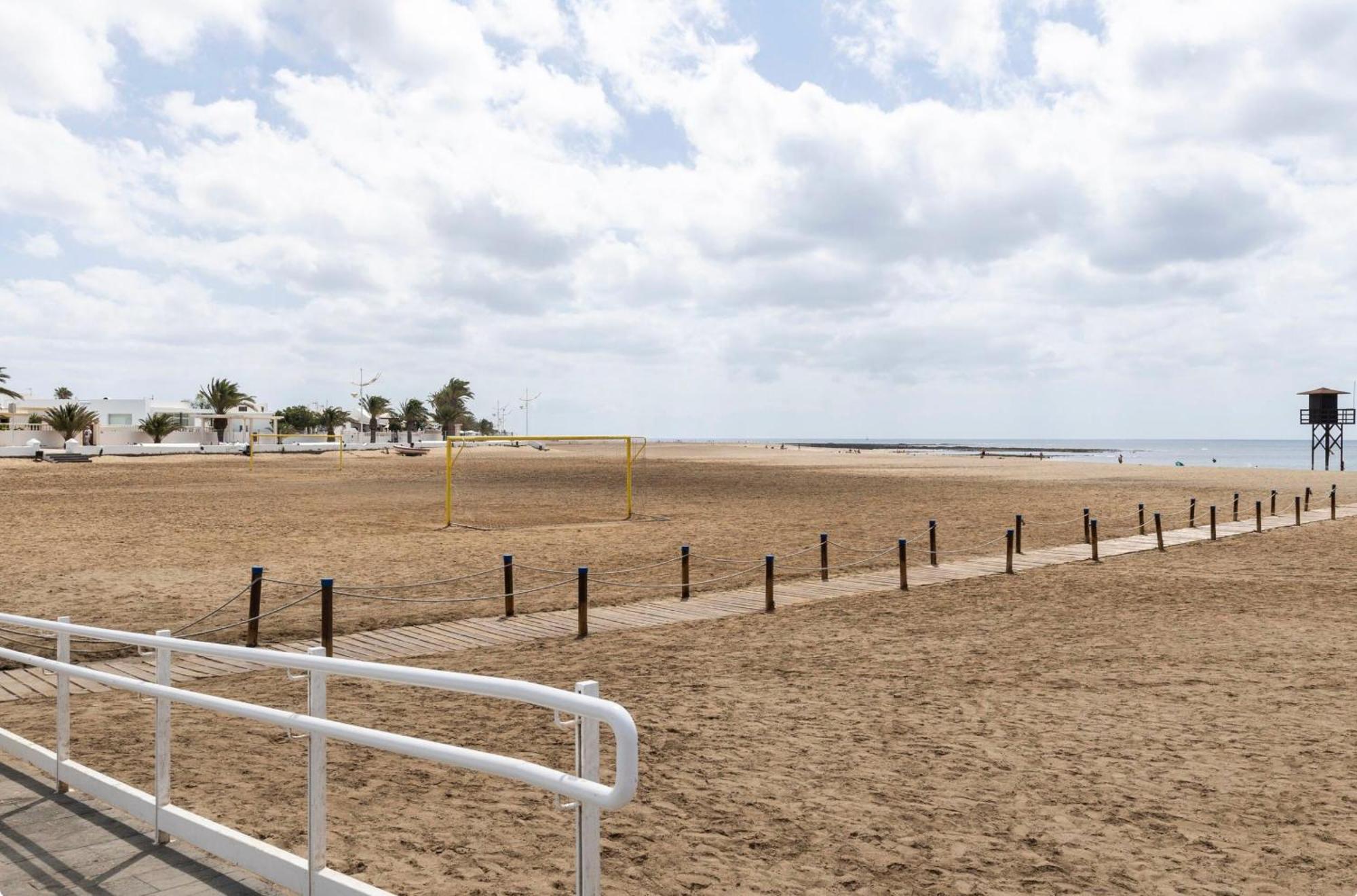 Habitaciones Privadas Cerca De La Playa Y Aeropuerto En Casa Compartida Con Otros Huespedes Playa Honda  Exteriér fotografie